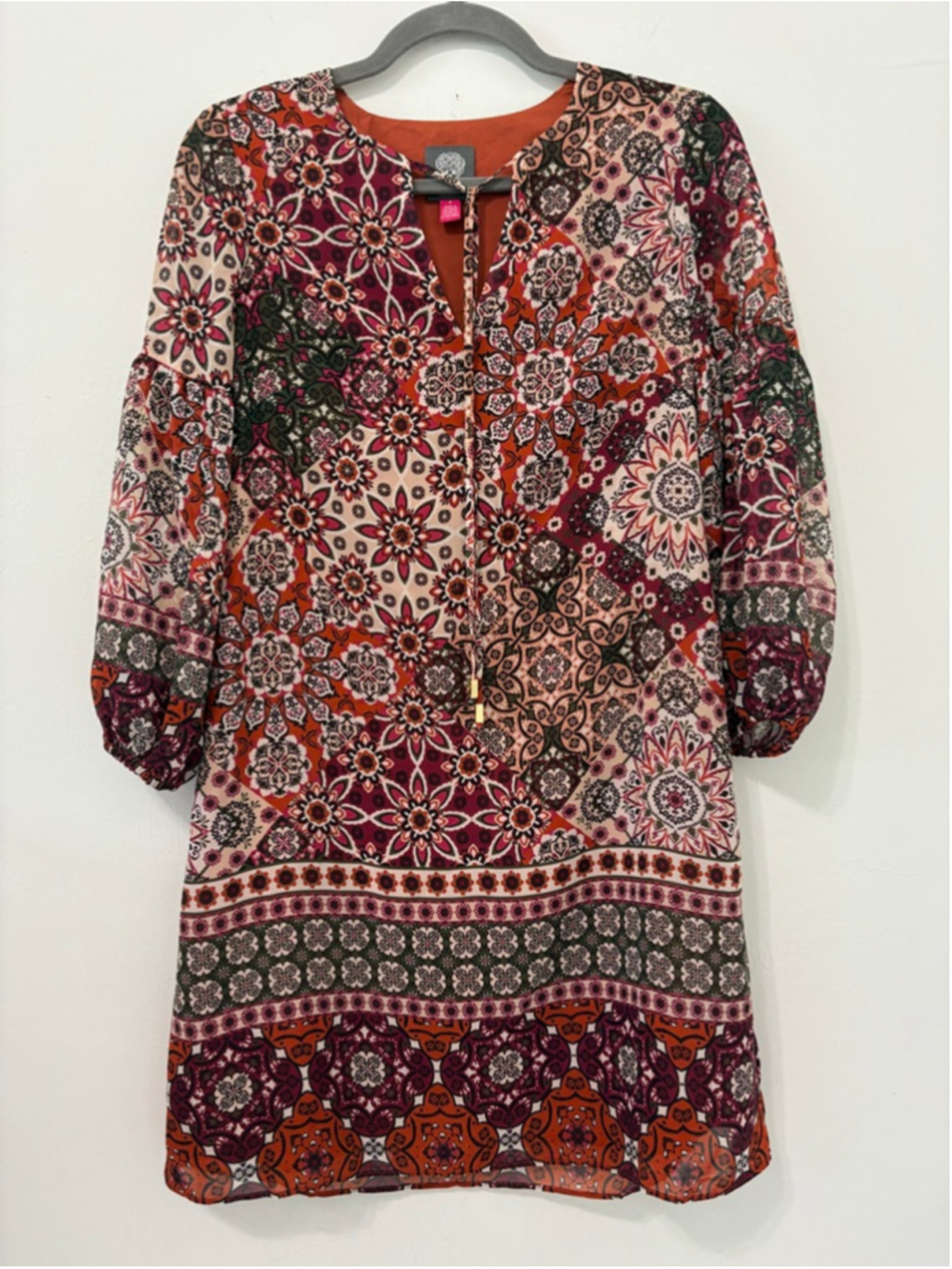 Vince Camuto Medallion Print Shift Dress Sz 0 Red EUC